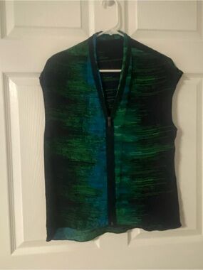 T39a- ELIE TAHARI Green Green Blue CELESTIAL Abstract Full Zip Blouse